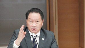 최태원 “모든 나라가 ‘헤어질 결심’ 중…공급망 붕괴로 새시장 개척해야”