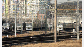 서울 7호선 열차 고장으로 2시간 운행 통제…시민 불편