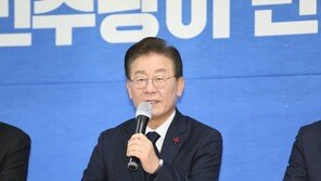 [단독]민주, 이재명 수사검사 사진·실명 공개…야권서도 “당이 ‘좌표’ 찍나” 우려
