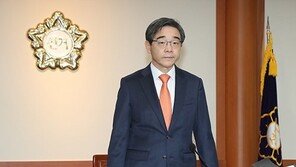 변협 “‘권순일 방지법’ 만들 것…변호사 등록 결정에 유감”