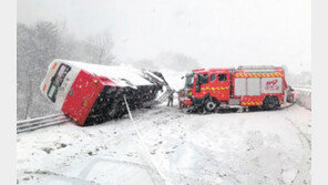 성탄절까지 최강 한파… 제주공항 올스톱, 3만명 발 묶여