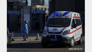 “中 확진 폭증은 감염력 센 ‘BF.7’ 때문…새 변종 폭발 우려”