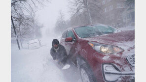 눈에 갇힌 美, 116년만에 가장 추운 크리스마스… 최소 28명 한파로 사망