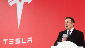 테슬라 中상하이 공장 가동 일시 중단…“코로나 확산때문”