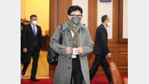 한동훈 “좌표 찍고 조리돌림 선동”…野 “검사 정보 공개 안 멈출 것”