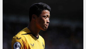 ‘황희찬 60분’ 울버햄튼, 에버턴에 2-1 역전승