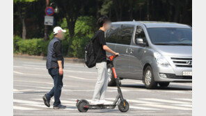 ‘킥보드 전용 운전면허’ 재추진…고성능 개인이동장치 면허화