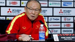 박항서, 김판곤에 완승…베트남, 말레이시아에 3-0 승리