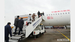 빗장 풀리는 중국…화장품株 볕 든다