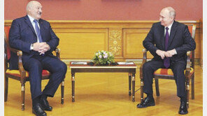 푸틴의 보복 “러 원유 가격상한제 동참국엔 석유 안 판다” 