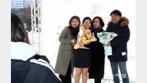 3년만의 대면졸업식… “만나서 작별할 수 있어 다행” 