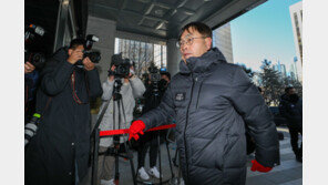 ‘한동훈 스토킹 혐의’ 더탐사 대표·직원 구속기로…오늘 영장실질심사