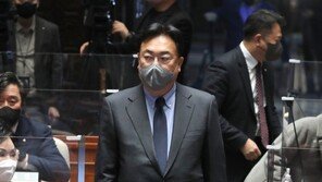 정진석 “이재명, 도피투어 중단해야…민주화운동 코스프레”