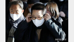 박지원 “윤석열, 자기 하늘 뚫렸는데 왜 文 탓을 하나”