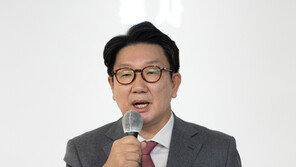 권성동, 尹대선캠프 50여명과 송년회…내주 당대표 출마 선언