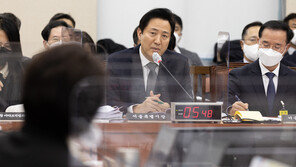 ‘이태원역 무정차’ 또 논란…“상인회도 요청” vs “단순 문의”