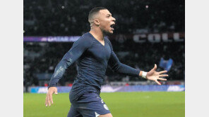 음바페 “리그만큼은 무패 트로피” PK 결승골