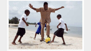 ‘축구 황제’ 펠레, 암투병 끝 별세… 딸 “편히 쉬세요”