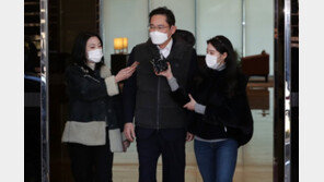 동남아 출장 다녀온 이재용 회장 “새해에도 열심히 하겠다”