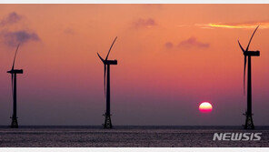 [날씨]내일 아침 눈 날리고 영하권…구름 사이 ‘임인년’ 마지막 해넘이