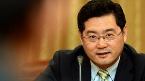 中 신임 외교부장에 ‘전랑 외교’ 친강 주미대사 임명