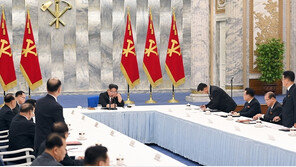 남북, 올해 마지막 날까지 ‘힘대결’…새해에도 첨예한 대립 불가피