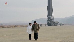 외신들 “북한 미사일 도발로 올해 마무리”