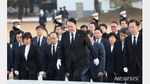 尹, 與에 “3대 개혁, 어렵지만 가야하는 길…힘 되어달라”