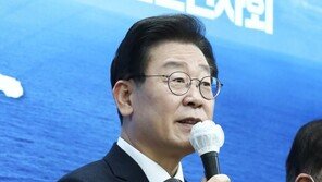 이재명 “폭력적 지배 난무”…새해부터 尹 직격 