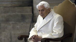 신구 “베네딕토 16세, 틀림 아닌 다름 인정한 인간적인 교황”