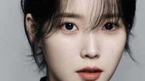 아이유·방탄소년단 정국, 美 롤링스톤 ‘역대 위대한 가수 200’