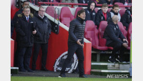 어수선한 토트넘…손흥민·요리스 부진, 케인 이적설까지