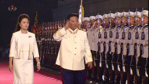 북한 평양 미림비행장에 1만3000명 집결…軍 “예의주시 중”