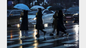 전국 적시는 비, 오후 들어 그쳐…낮 10도 이상 ‘포근’