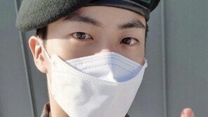 BTS 진, 오늘 신병교육 수료…“軍 재밌게 생활 중”