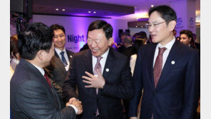 세계 리더 초청 ‘한국의 밤’… 尹대통령-재계 총수들 “부산엑스포 지지를” 홍보