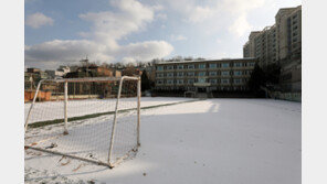 “115년된 학교서 근무하다 천식 걸린 교사, 공무상 재해”