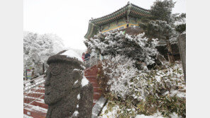 제주 항공편 476편 ‘전편 결항’…귀경객 등 4만3천여명 발 묶여