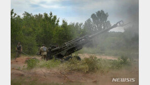 美 국방부, 우크라전 지원 위해 포탄 생산 500% 늘려