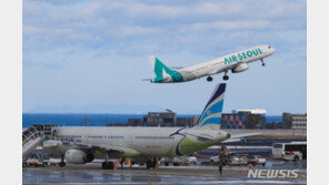 제주공항 체류객 수송 총력…오후 11시 넘어서도 이륙
