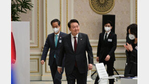 尹, 與지도부 오찬서 “전대 꼭 참석”…나경원 언급은 안해