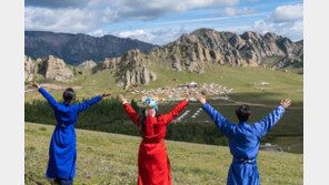 2030, 여행업계 ‘큰 손’ 부상…“예약자 10명 중 3명은 MZ”