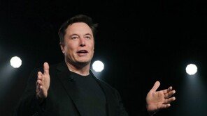 테슬라, 공격적인 ‘가격 인하’…중국 車업체 견제 목적?