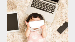 ‘이것’ 오래 보면…우리 아이 소통·일상생활 능력 뚝↓