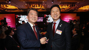 후보등록 코앞 신경전 격화…金 “발목잡기” 安 “네거티브”