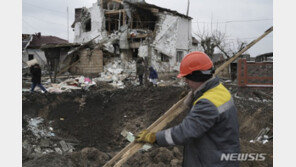 우크라전 341일, 러 주요 도시 공습에 민간인 피해 이어져