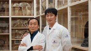 “‘마법사’처럼 죽은 동물에 생명을 불어넣어”… 박제사 오동세·오정우 부자