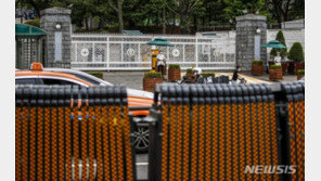 법원 “용산 대통령실 앞 집회 가능…500명·1개차로 행진”