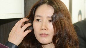 심은하, 또 복귀설…제작사 “계약금 이미 줬다” vs 남편 “사실무근”