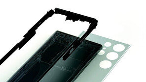 폐그물-페트병이 폰 부품으로 ‘친환경 갤럭시’ 